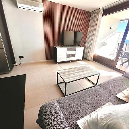 קמברילס Apartaments Voramar מראה חיצוני תמונה
