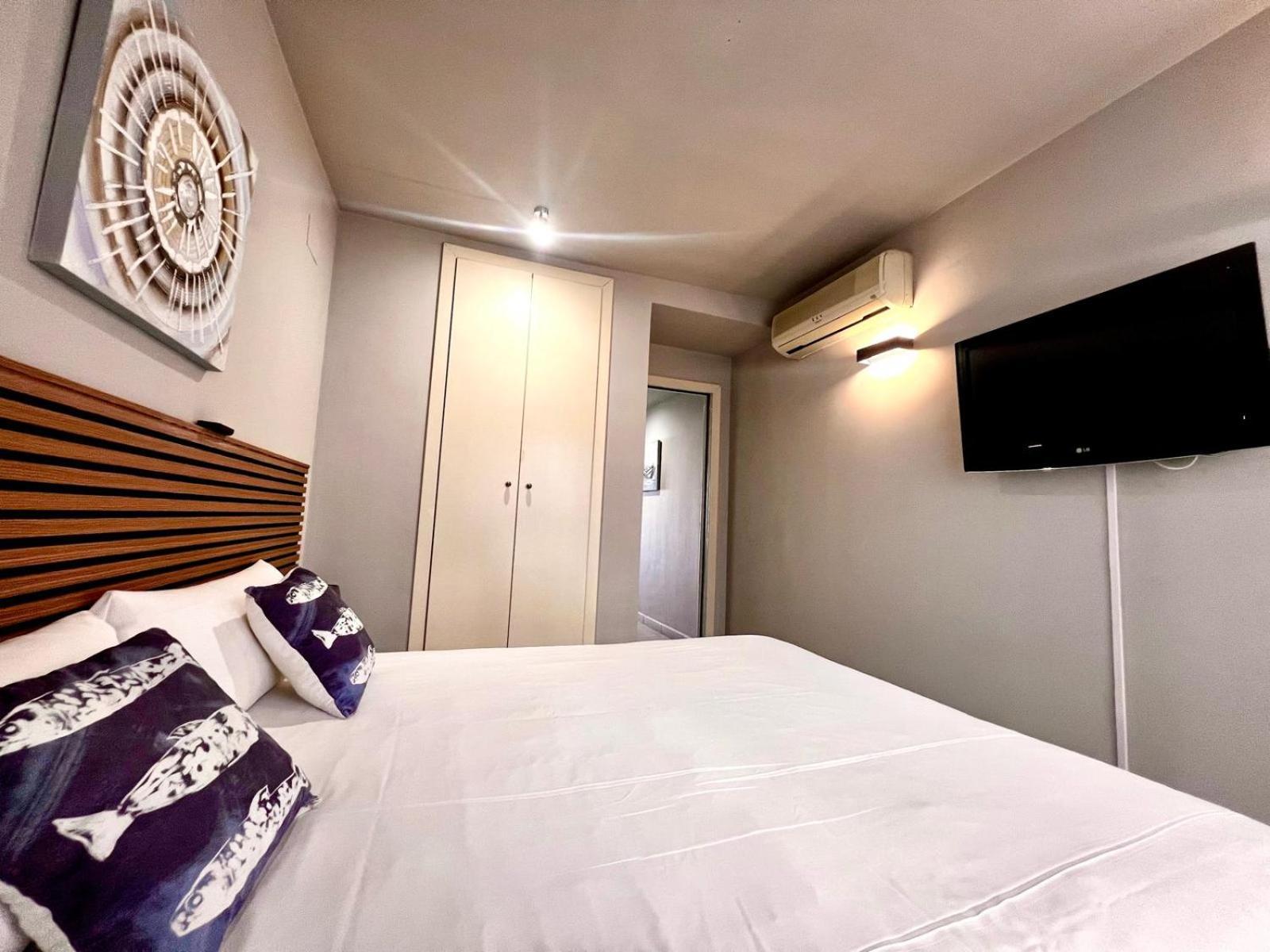 קמברילס Apartaments Voramar מראה חיצוני תמונה