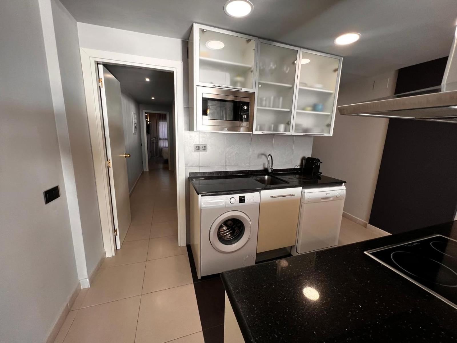 קמברילס Apartaments Voramar מראה חיצוני תמונה