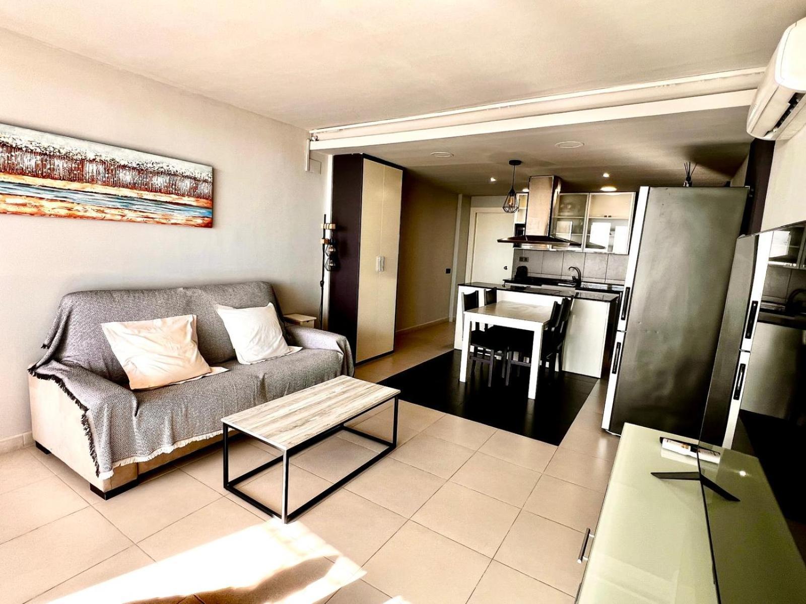 קמברילס Apartaments Voramar מראה חיצוני תמונה