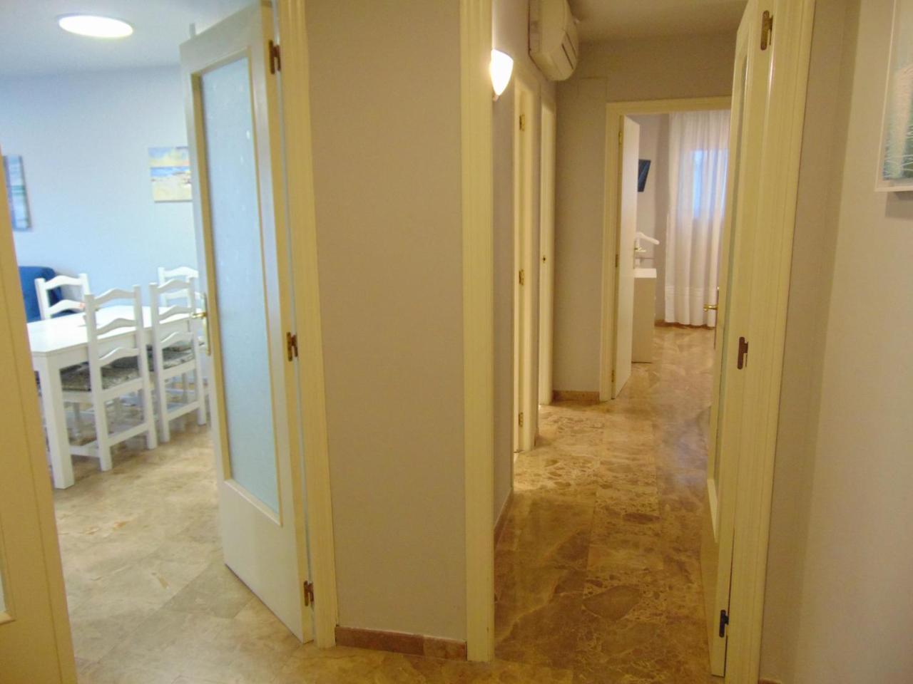 קמברילס Apartaments Voramar מראה חיצוני תמונה