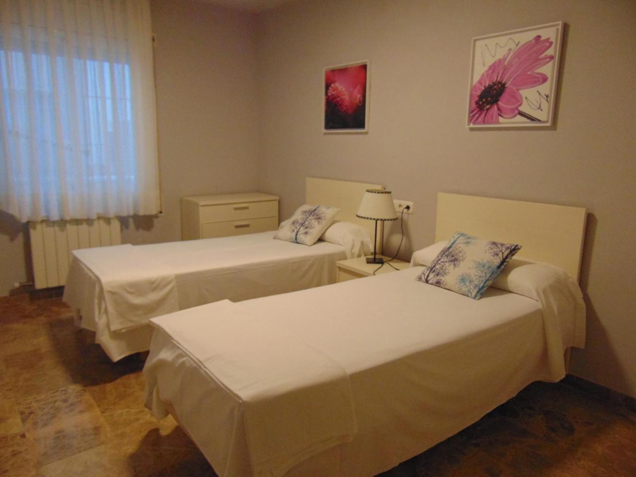 קמברילס Apartaments Voramar מראה חיצוני תמונה