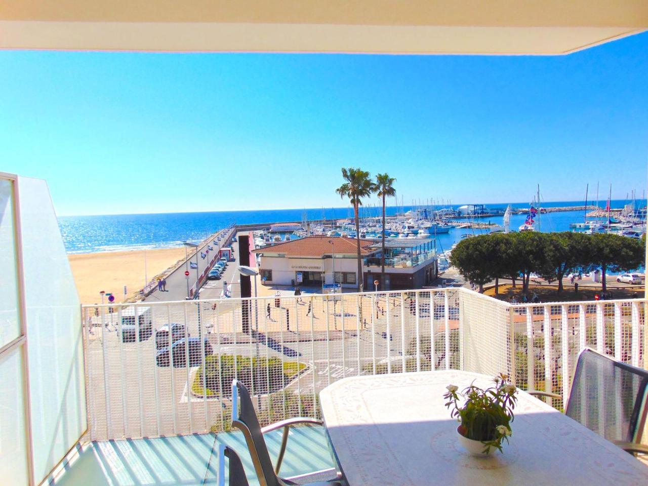קמברילס Apartaments Voramar מראה חיצוני תמונה